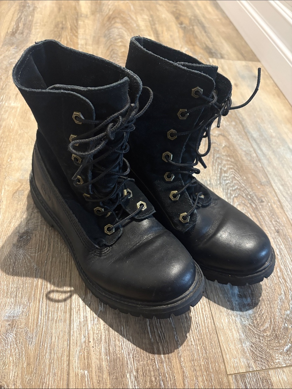 Timberland Black Leather and Suede Lace-Up Rugged Boots